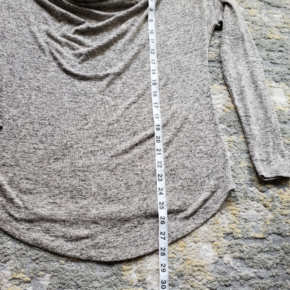 CARMEN Carmen Marc Valvo Zip Shoulder Knit Top - Picture 7 of 10